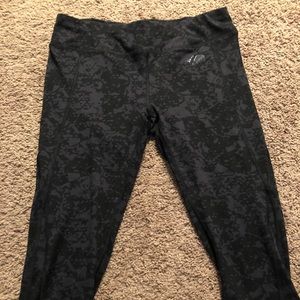 Good used condition North Face workout pants